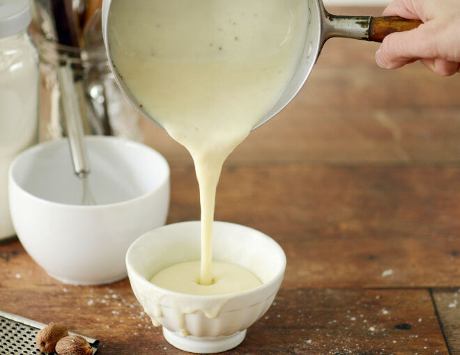 Des grumeaux dans la sauce béchamel